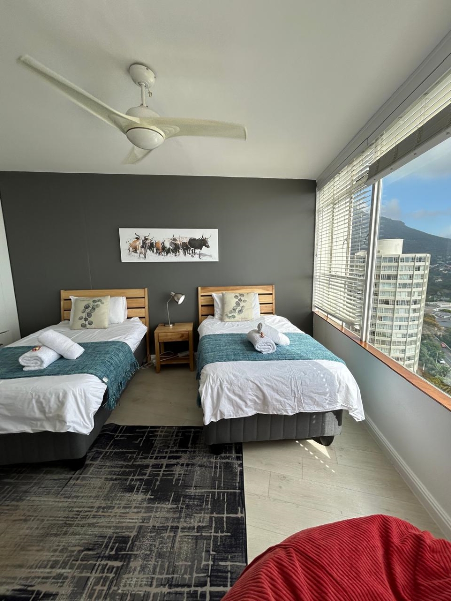 2 Bedroom Property for Sale in Vredehoek Western Cape